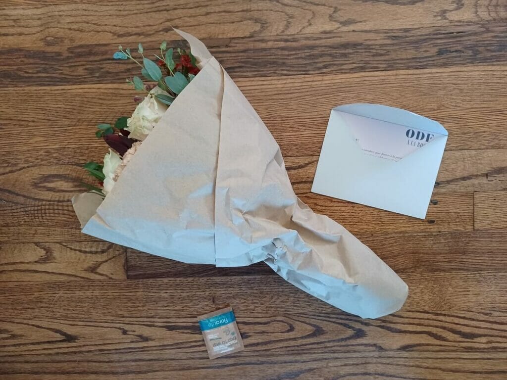 What's in the Ode a la Rose Delivery Box