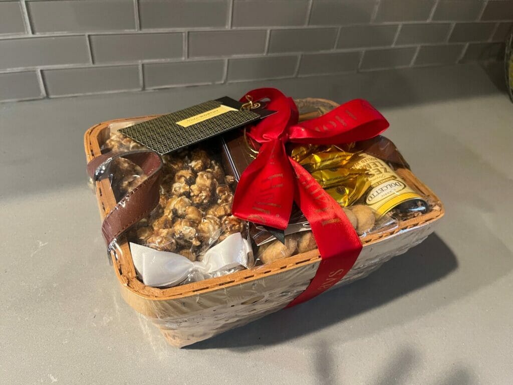 Unboxing my gift basket from Gift Tree