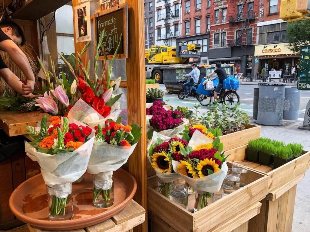 About Sunny's Florist in New York City