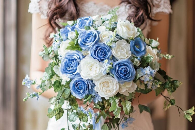 Blue Rose Wedding Bouquet Ideas