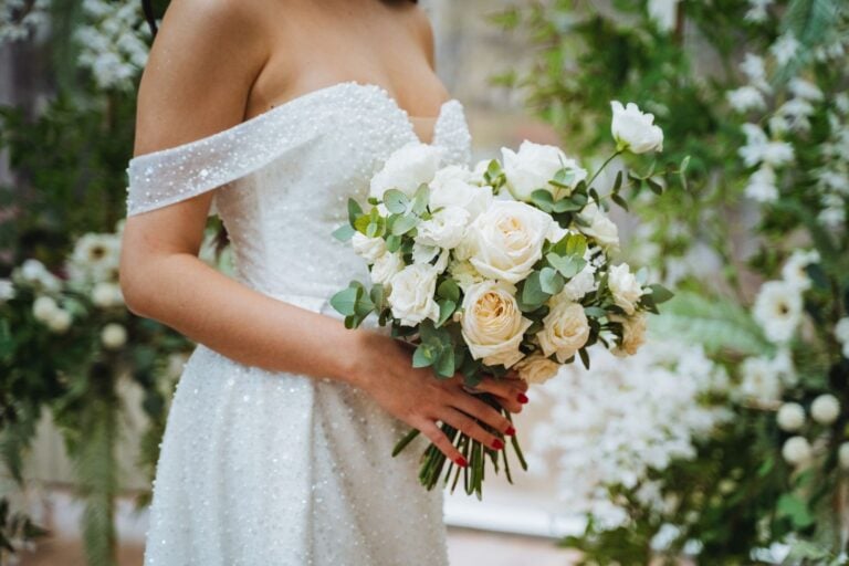 White Rose Wedding Bouquet Ideas